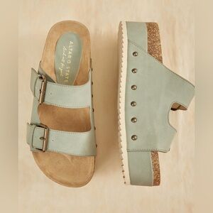 NEW with tags (NWT) Altard State Dusty-sage Serenna Platform Sandals